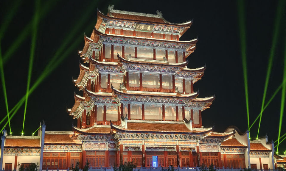 The Nanjinger - Xiangtan; Two Men Born a Few Kilometres Apart, One Purged by the Other