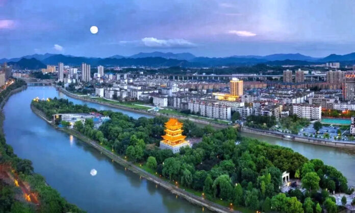 The Nanjinger - Yichun; The Zen Rule that Began with an Elderly Monk's Hunger Strike