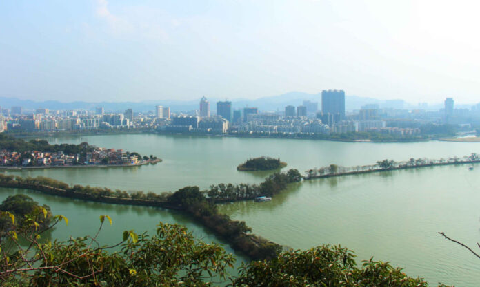 The Nanjinger - Zhaoqing; the City Where Europeans Arrived Dressed as Buddhist Monks