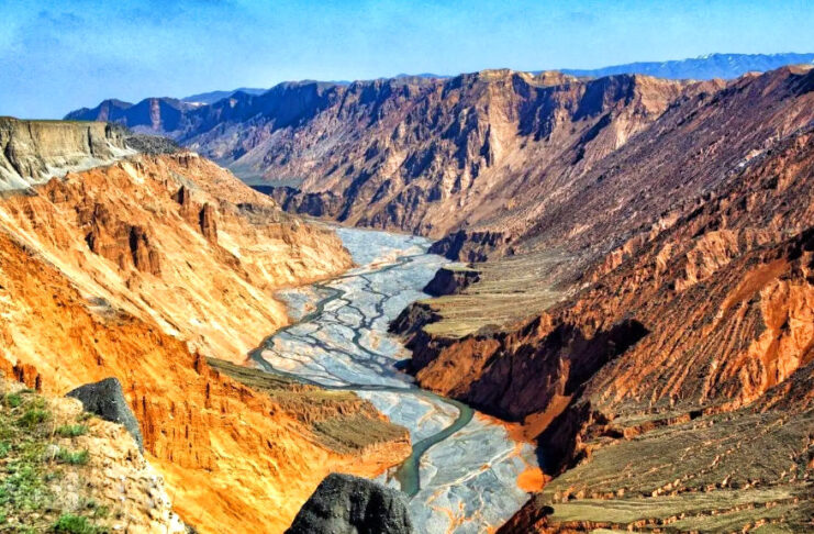 The Nanjinger - Bayannur; the Irrigated Desert of Sunflowers, a Drainage Lake and Rock Art