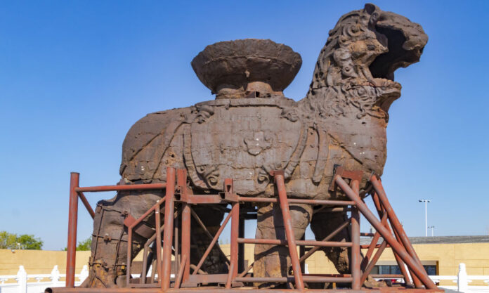 The Nanjinger - Cangzhou; the City Guarded by a Forty-Tonne Iron Lion