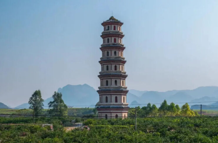 The Nanjinger - Laibin; the City of 2002 that Claims the World's Indium and a Yao Capital