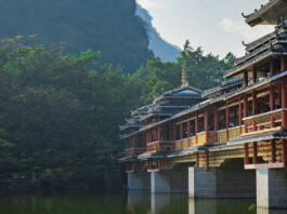 The Nanjinger - Liuzhou; the Car and Snail-Noodle City with Two Water Scares