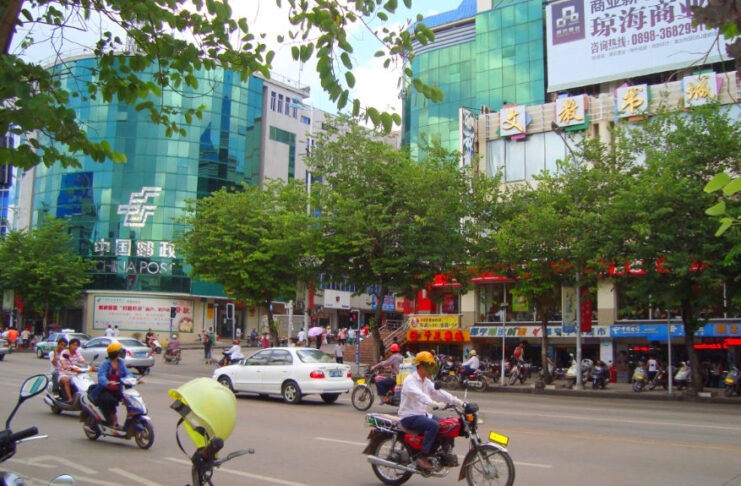 The Nanjinger - Qionghai; the Farm Town where Asia's Leaders Meet and Red Women Marched
