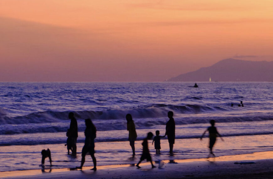 The Nanjinger - Sanya; the Beach where China Trains its Volleyball Team and Docks its Submarines