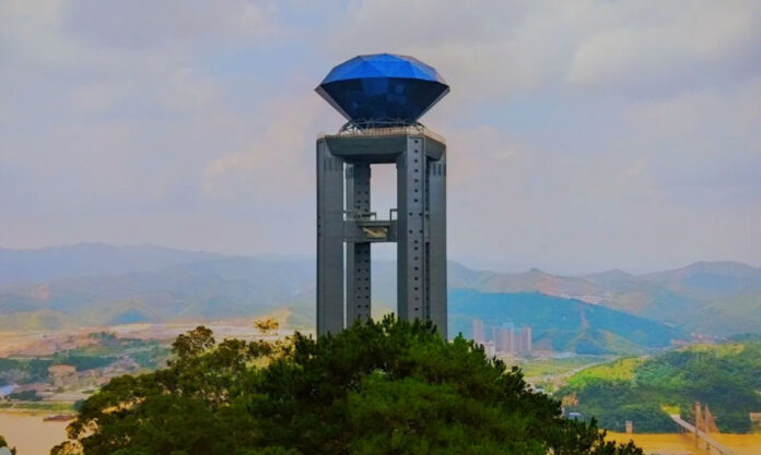 The Nanjinger - Wuzhou; the City of “Broad Trust” that Gave Two Provinces Their Names